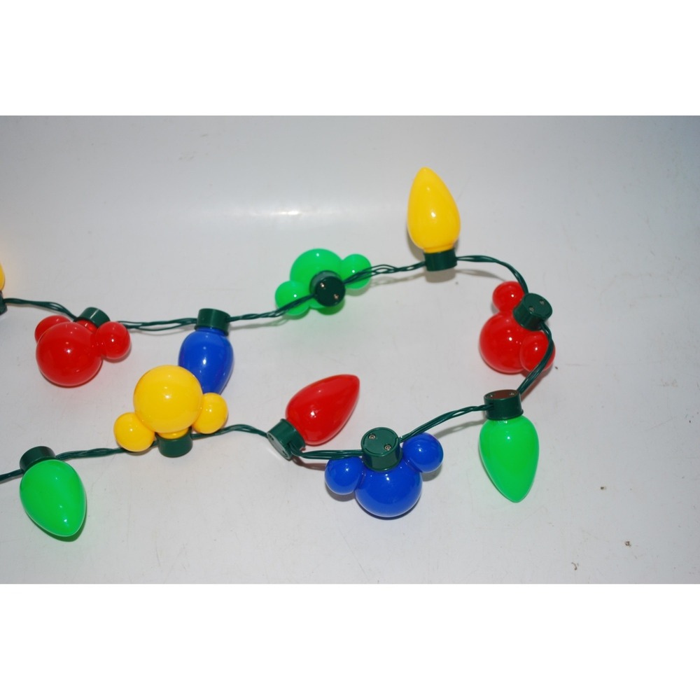 Disney Mickey Christmas Bulb Light-Up Necklace – London Disney Store Exclusive - Picture 2 of 3